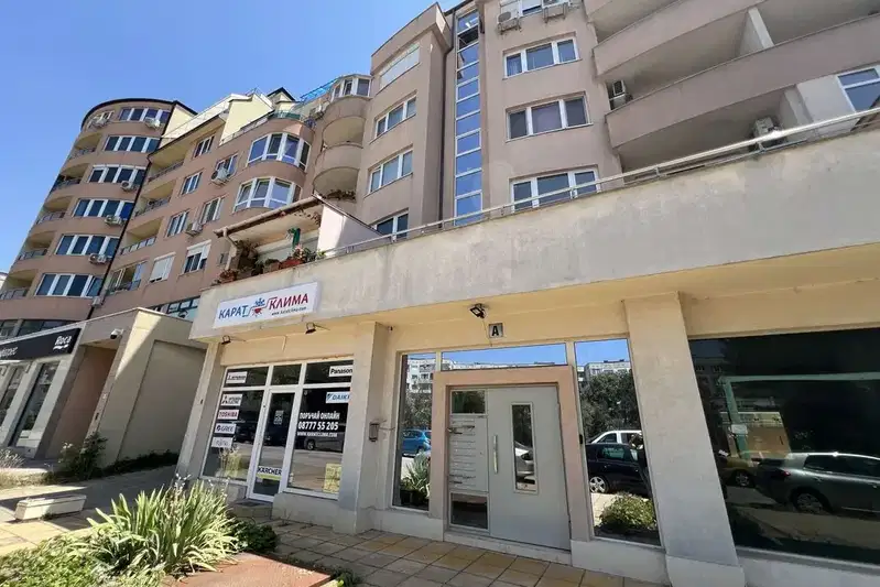 3-bedroom apartment in Sofiya, Dianabad