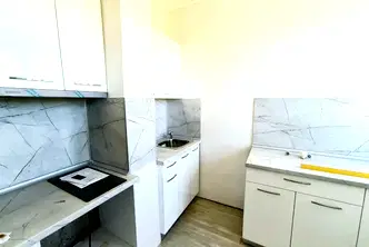 Тристаен апартамент в Шумен, Добруджански