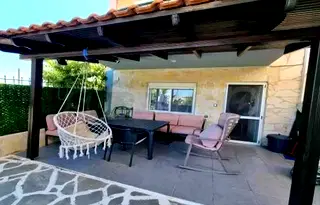 Тристаен апартамент в Източна Атика