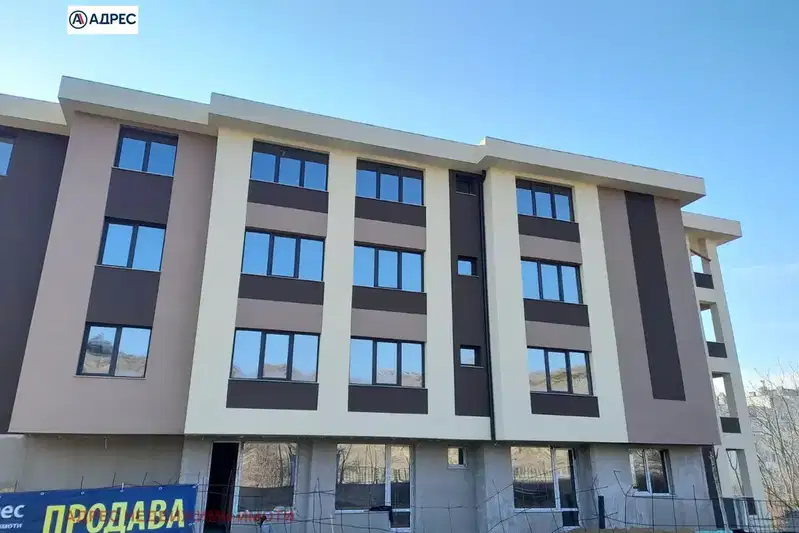 Тристаен апартамент в Стара Загора, Железник - център