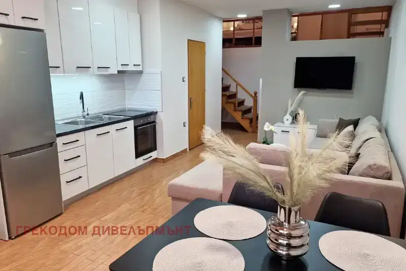 Тристаен апартамент в Кавала
