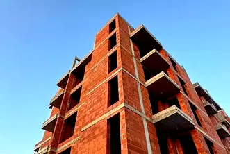 Тристаен апартамент с паркомясто в Кършияка, Пловдив