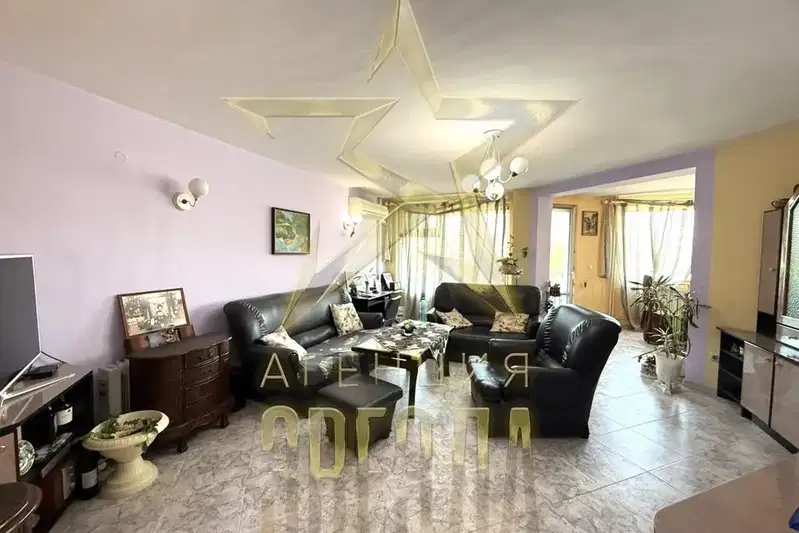 3-bedroom apartment in Plovdiv, Kyrshiyaka