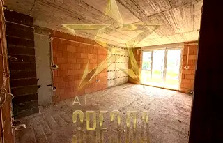 Тристаен апартамент с две бани в Кючук Париж, Пловдив