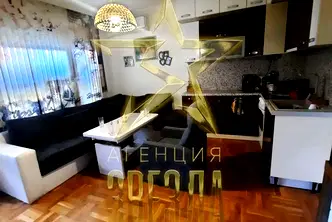 Тристаен апартамент с две тераси в Кючук Париж, Пловдив