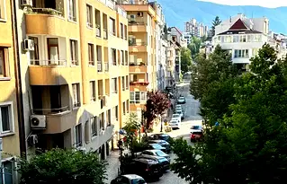 Тристаен апартамент в София, Лозенец