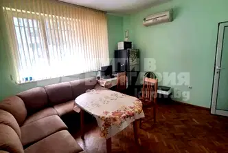 Тристаен апартамент във Варна, Лятно кино Тракия