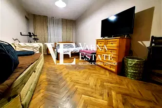 Тристаен апартамент с две тераси в Лятно кино Тракия, Варна