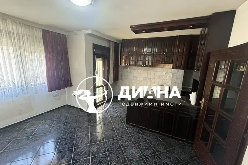 Тристаен апартамент в Пловдив, Мараша