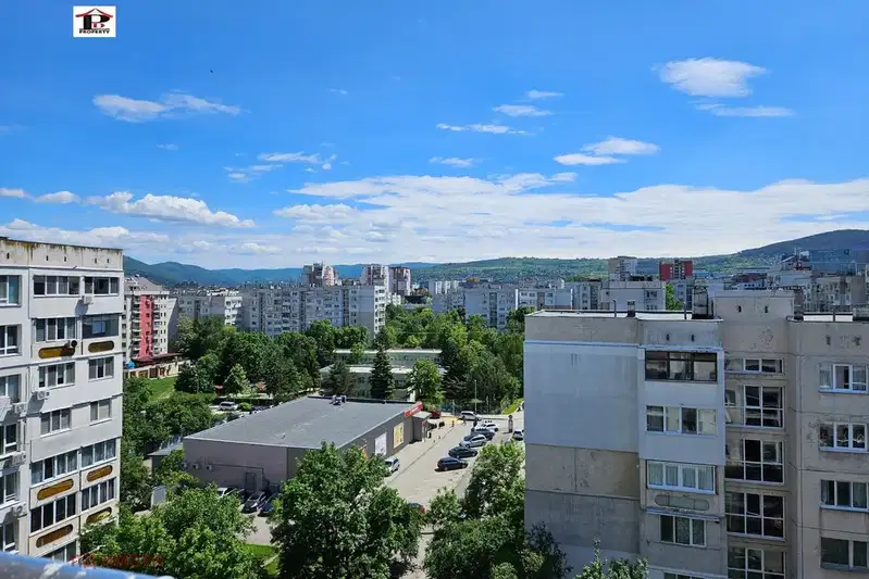 3-bedroom apartment in Sofiya, Mladost 4