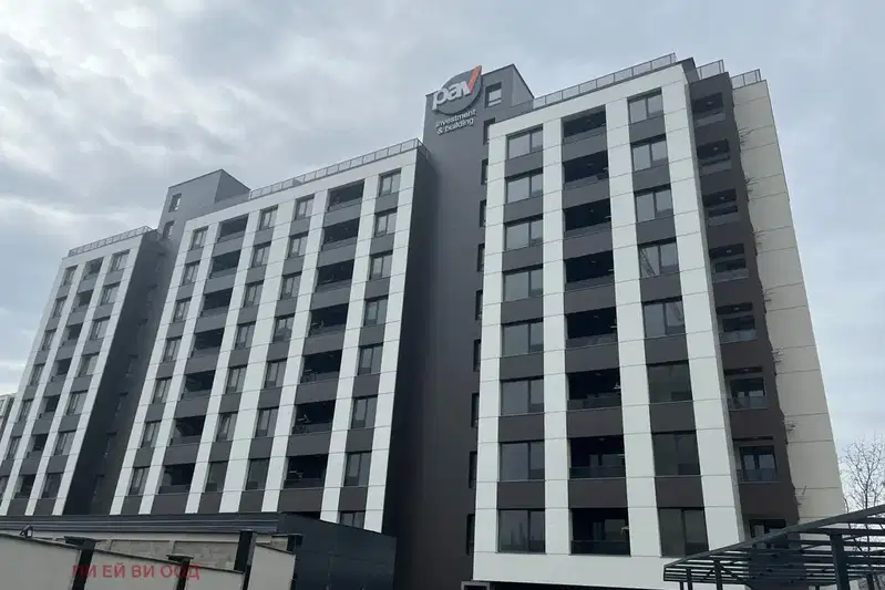 Тристаен апартамент с тераса в нов комплекс в Овча купел, София