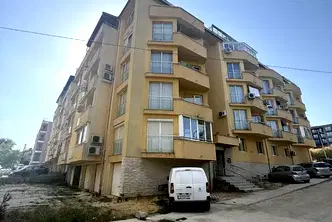 Тристаен апартамент с тераса в Овча купел 2, София
