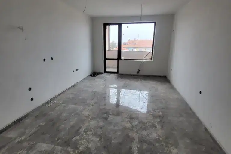 3-bedroom apartment in Pleven, Shirok Centyr