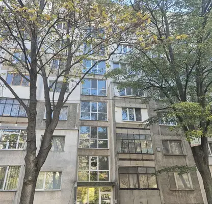 Снимка 2 — Тристаен апартамент с две тераси в Сухата река, София