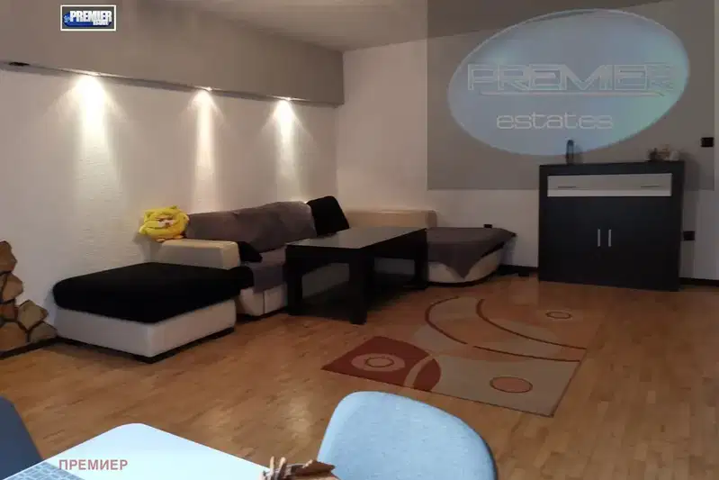 3-bedroom apartment in Plovdiv, Sydiiski