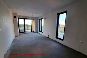 Тристаен апартамент в Пловдив, Тракия