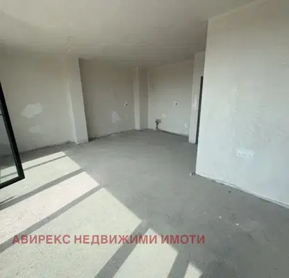 Снимка 5 — Тристаен апартамент с две тераси в Тракия, Пловдив