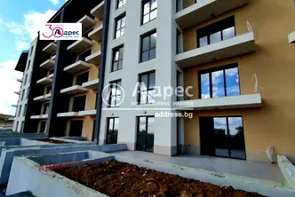 Тристаен апартамент във Варна, Виница