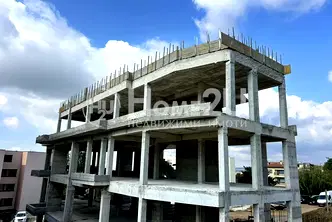 Тристаен апартамент с асансьор във Възраждане 3, Варна