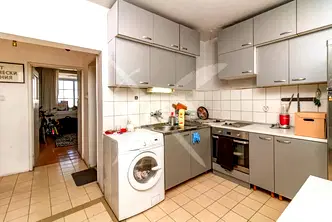 Тристаен апартамент в София, Зона Б-18