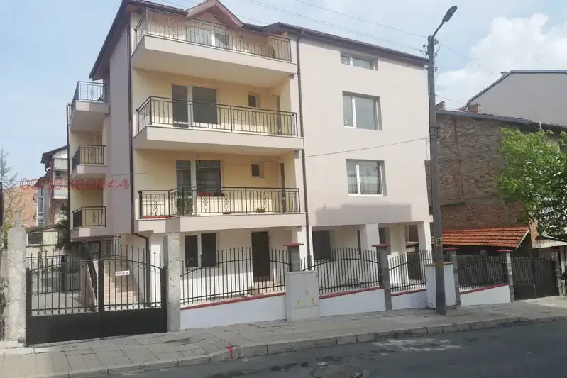 Three-room apartment with sea view in Tsarevo