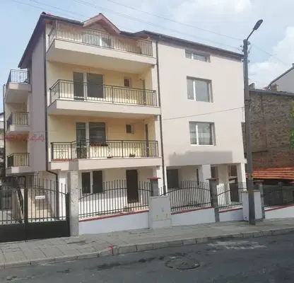 Photo 2 — Three-room apartment with sea view in Tsarevo