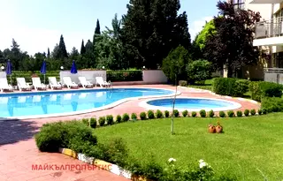 Тристаен апартамент в Бургас, Несебър