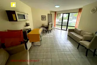 Тристаен апартамент в Бургас, Несебър