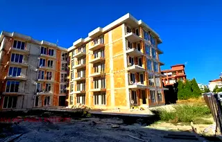 Тристаен апартамент в Бургас, Несебър