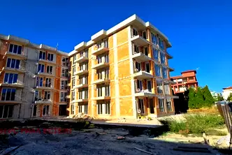 Тристаен апартамент в Бургас, Несебър