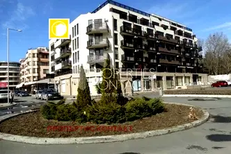 Тристаен апартамент в Бургас, Несебър