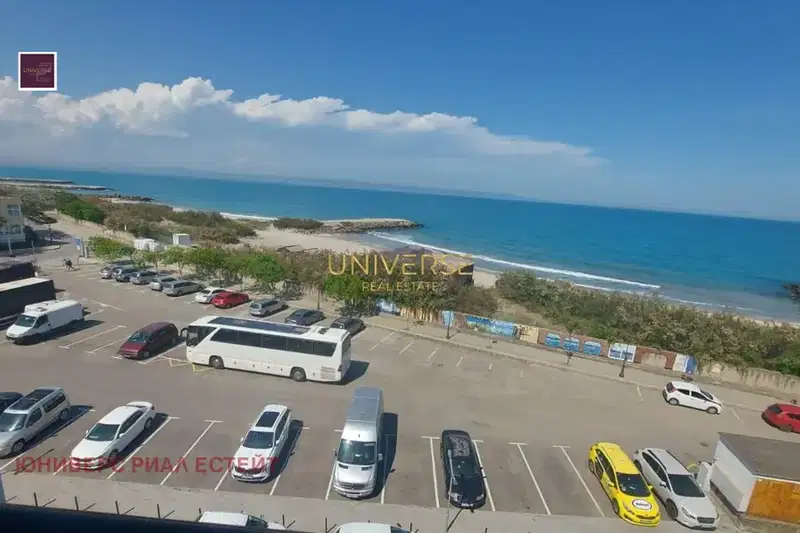 Тристаен апартамент в Бургас, Поморие