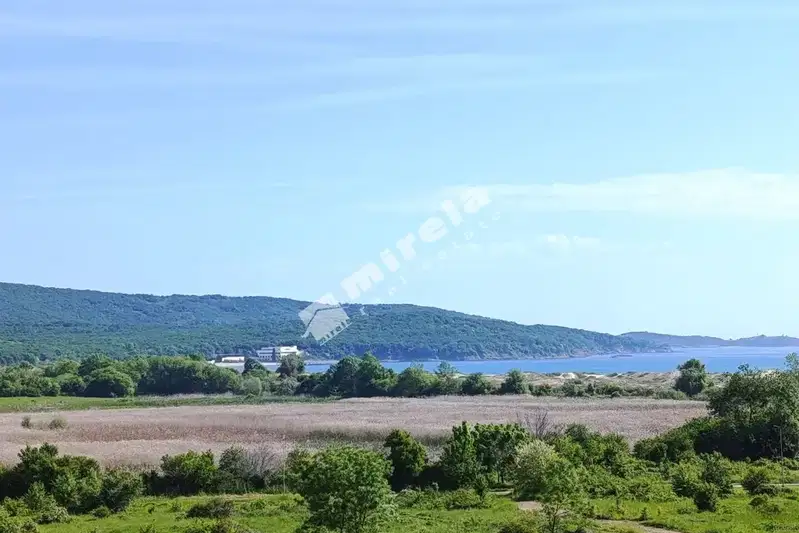Тристаен апартамент в Бургас, Приморско