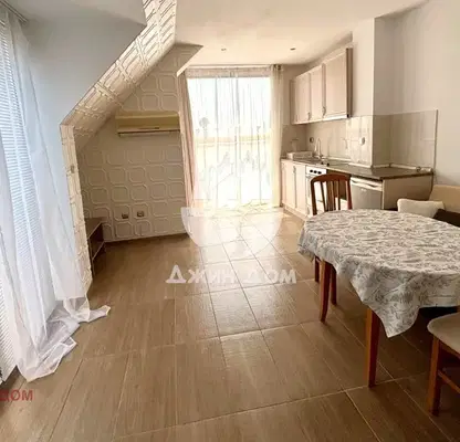 Снимка 4 — Тристаен апартамент в Бургас, Свети Влас