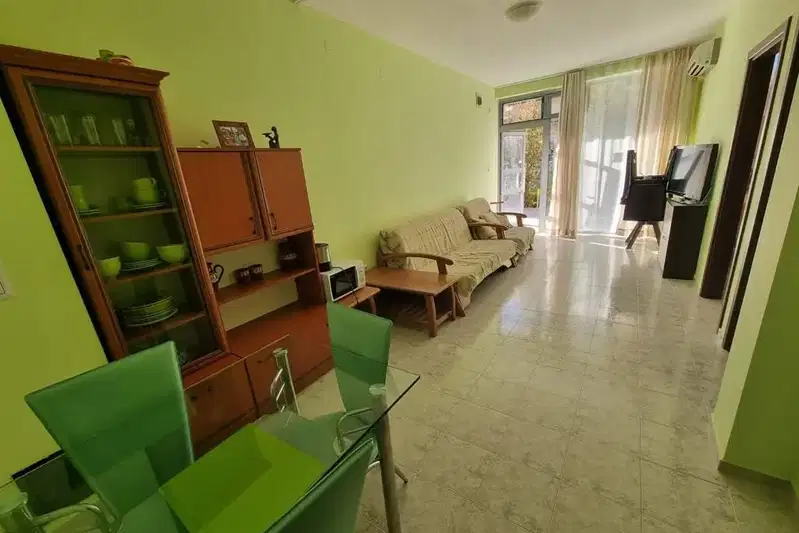 Тристаен апартамент в Бургас, к.к. Слънчев бряг