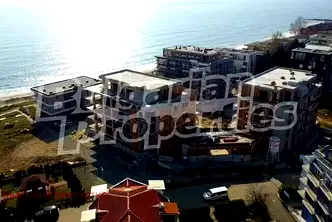 Тристаен апартамент в Бургас, с. Равда