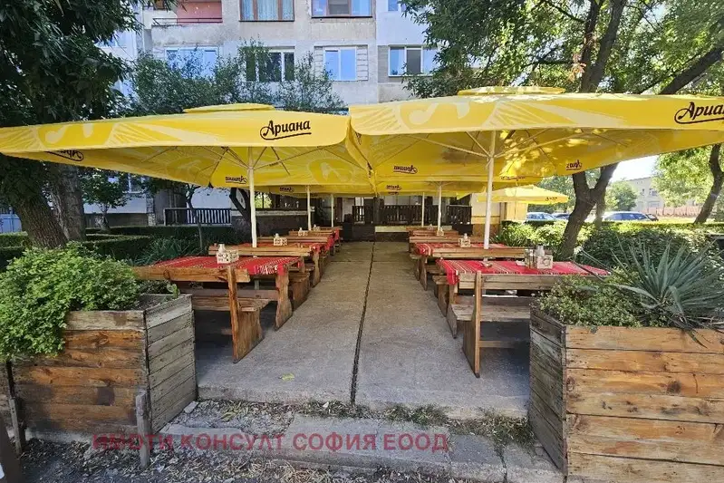 Заведение в София, Люлин 8