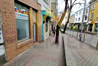 Магазин във Варна, Център