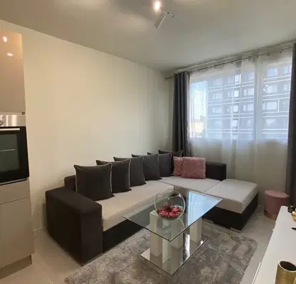 Photo 3 — Two-room apartment in Center, Knyaginya Maria Luiza Blvd, 10th floor