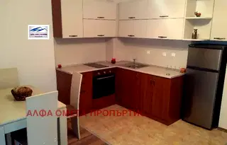 Тристаен апартамент с асансьор в Лятно кино Тракия, Варна