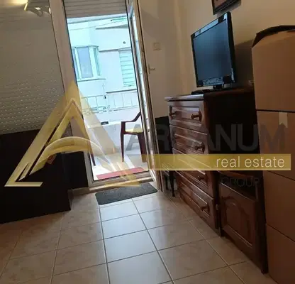 Снимка 5 — Двустаен апартамент на 3-ти етаж в Центъра на Варна