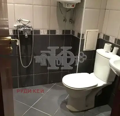 Снимка 5 — Двустаен апартамент с тераса в Колхозен пазар, Варна