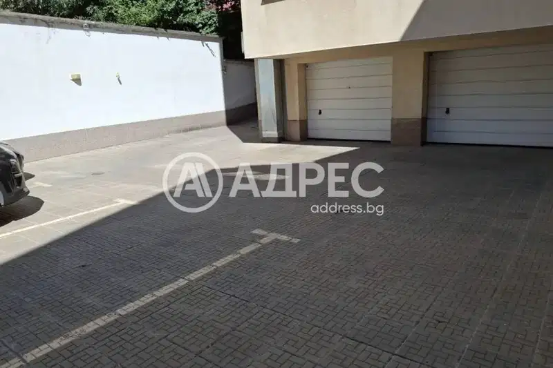 Garage/Parking in Sofiya, Centyr