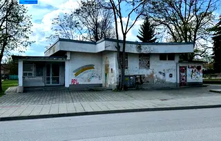 Бизнес имот в Ловеч, Червен бряг