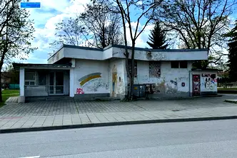 Бизнес имот в Ловеч, Червен бряг