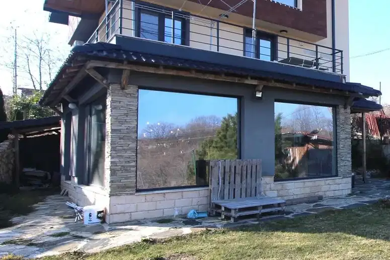 House in Varna, Centyr