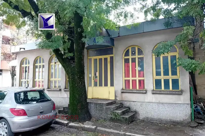 Магазин в Русе, Център