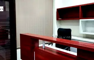 Офис във Варна, Базар Левски