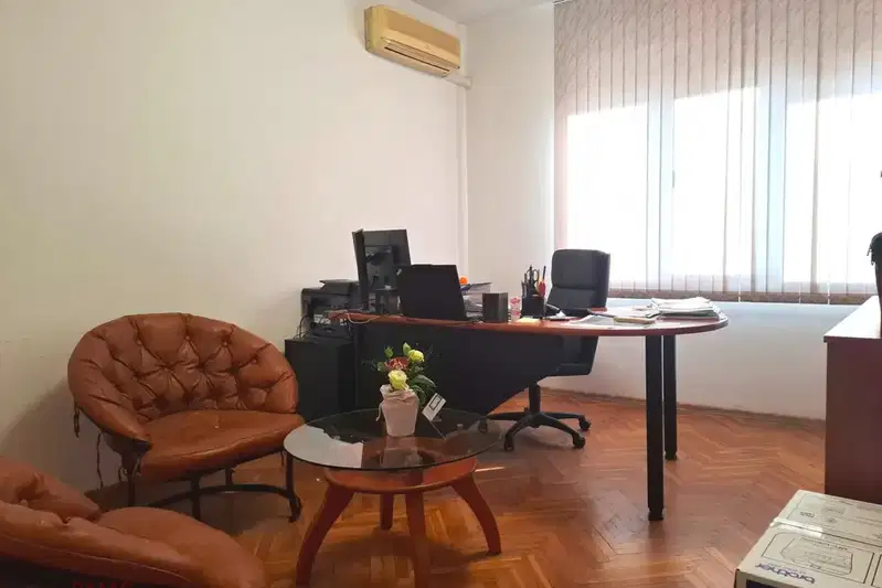 Офис в Бургас, Център