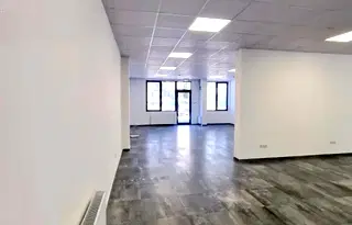 Офис в Перник, Център